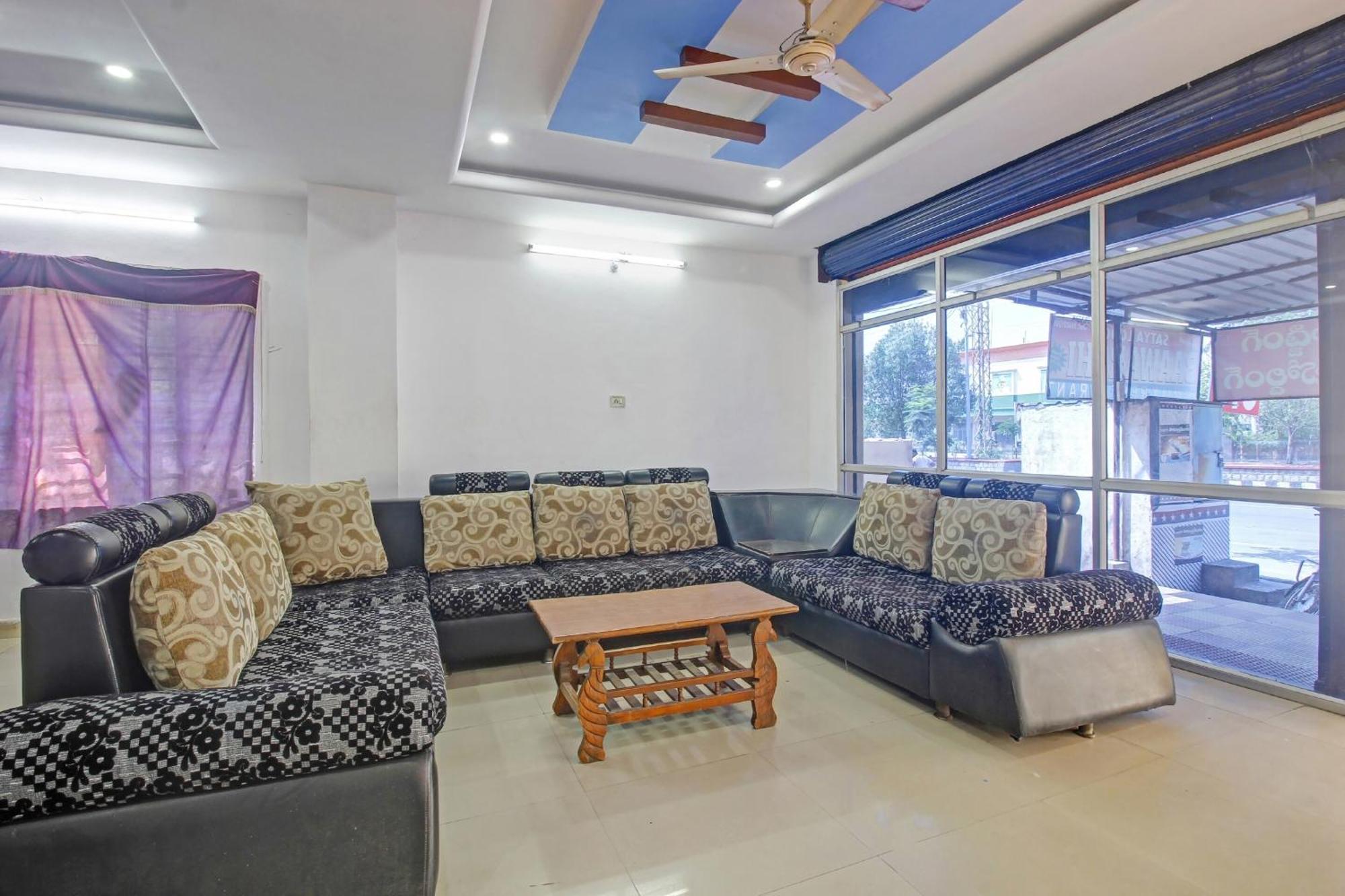 Hotel O Satya Inn Karimnagar Exterior photo